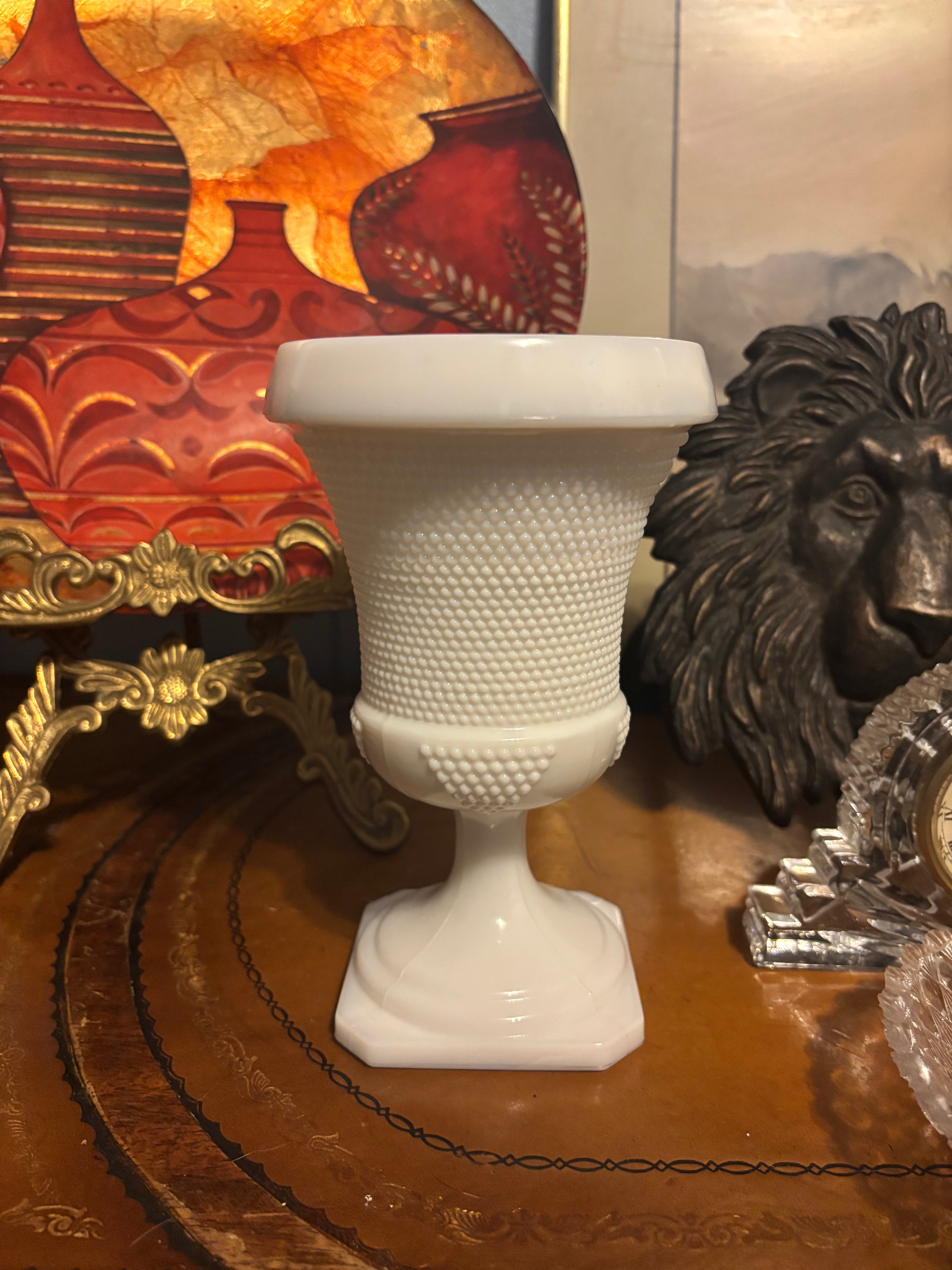 Vintage L.E. Smith Hobnail Milk Glass Urn pedestal style